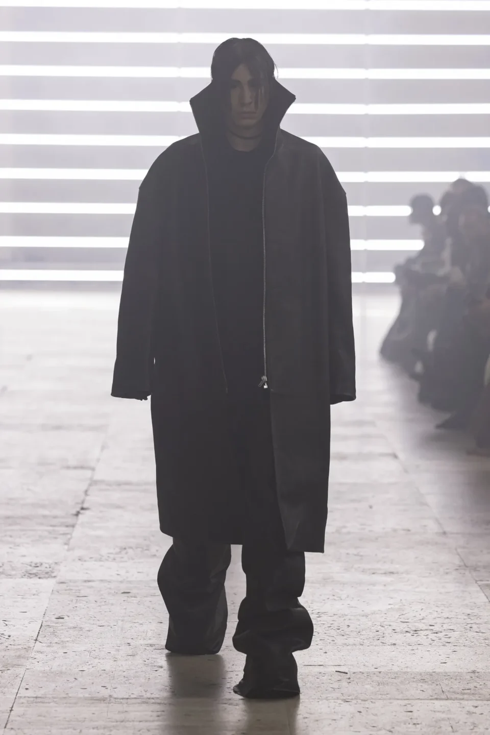 00042-rick-owens-fall-2025-menswear-credit-brand