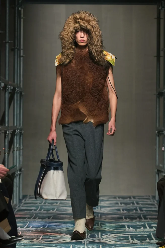 00045-prada-fall-2025-menswear-credit-gorunway