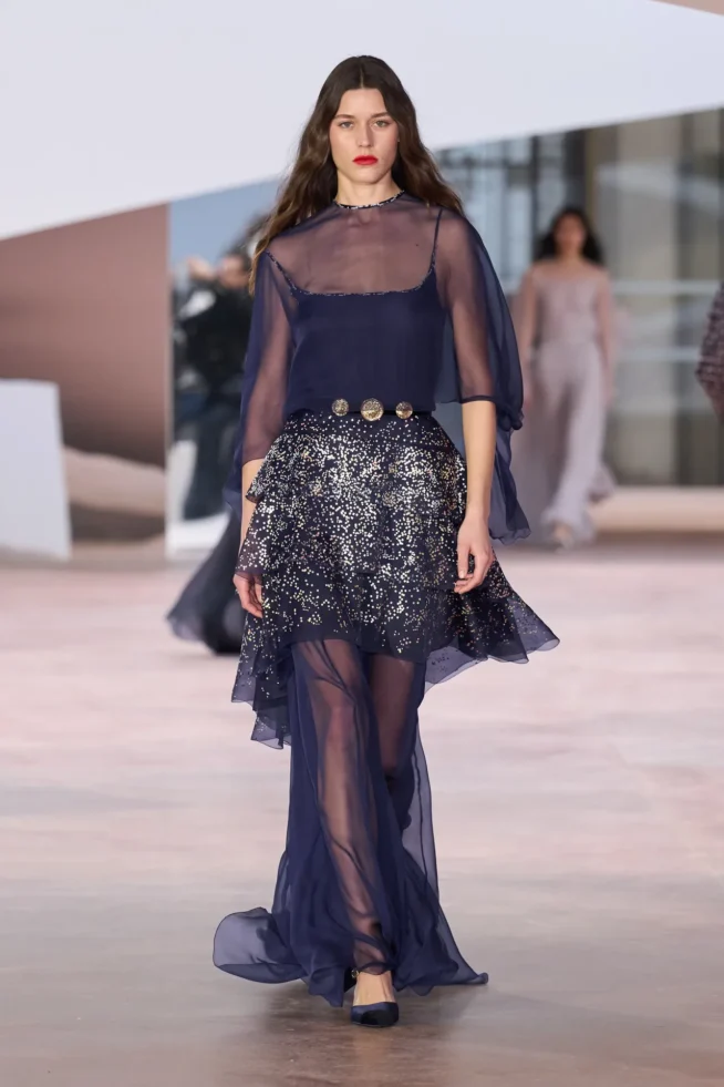 00047-chanel-spring-2025-couture-credit-gorunway
