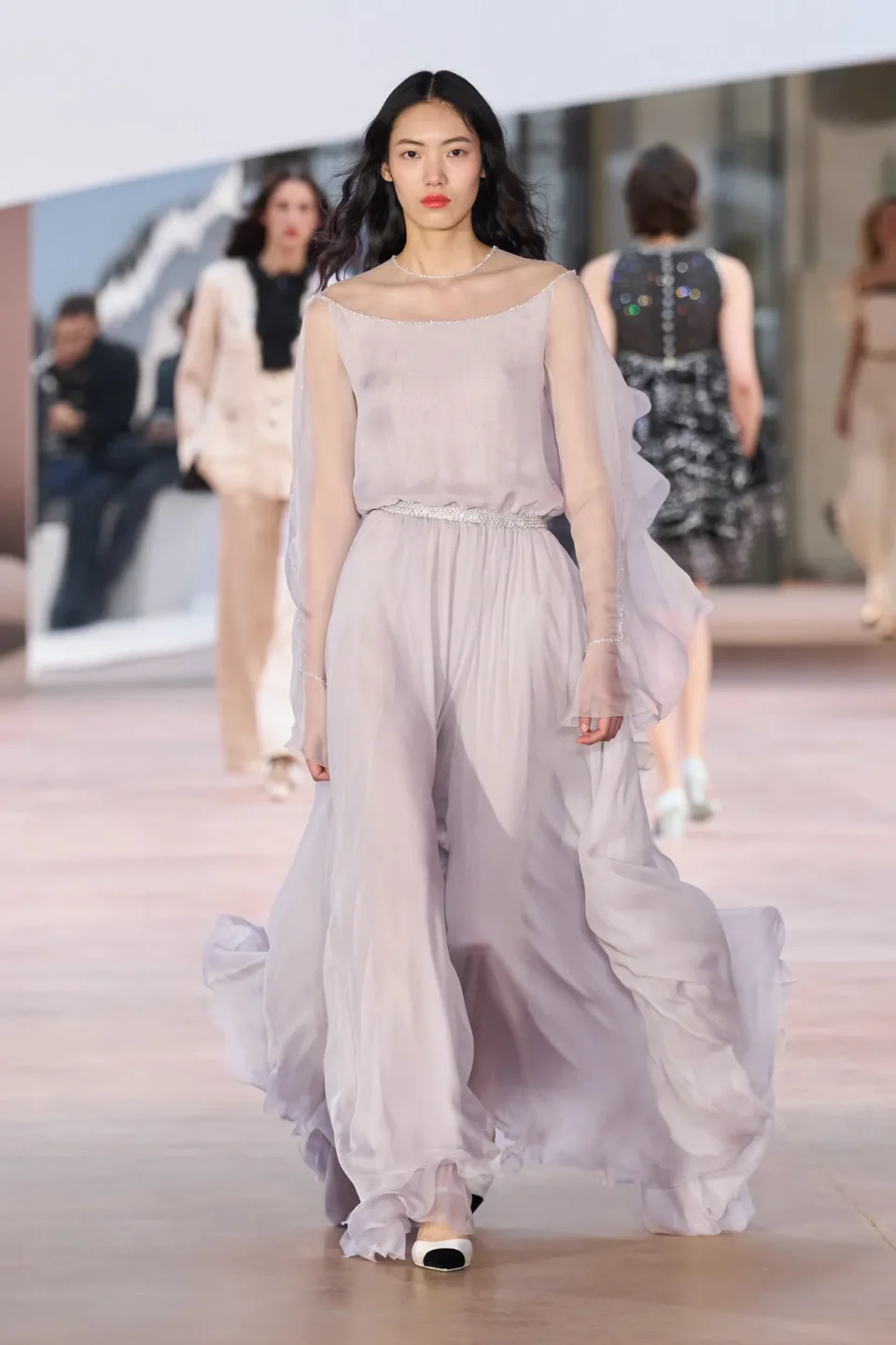 00049-chanel-spring-2025-couture-credit-gorunway
