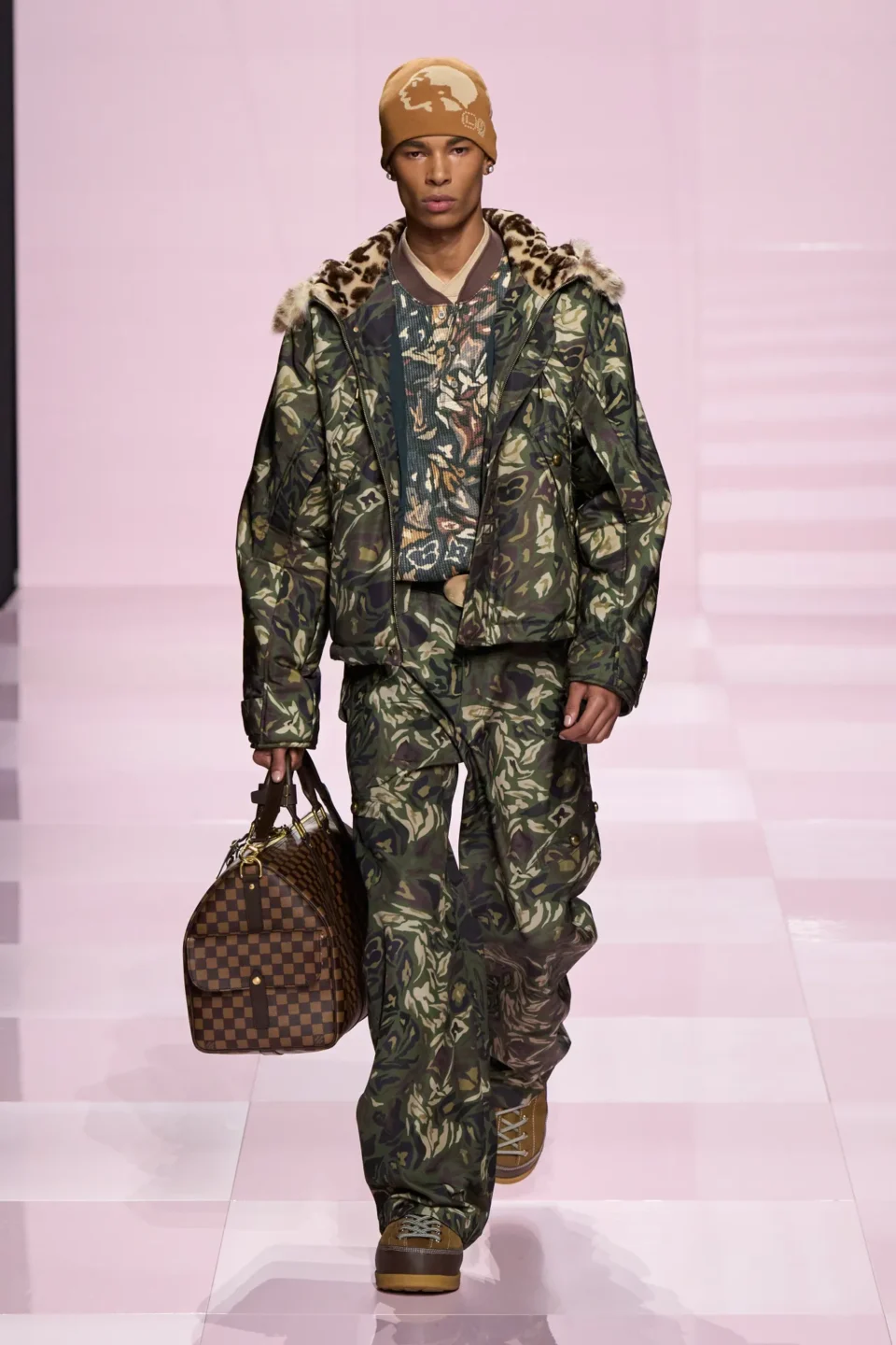 00049-louis-vuitton-fall-2025-menswear-credit-gorunway