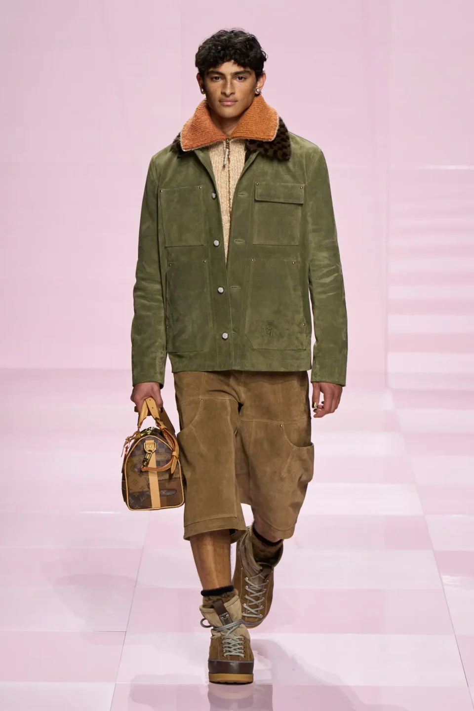 00050-louis-vuitton-fall-2025-menswear-credit-gorunway