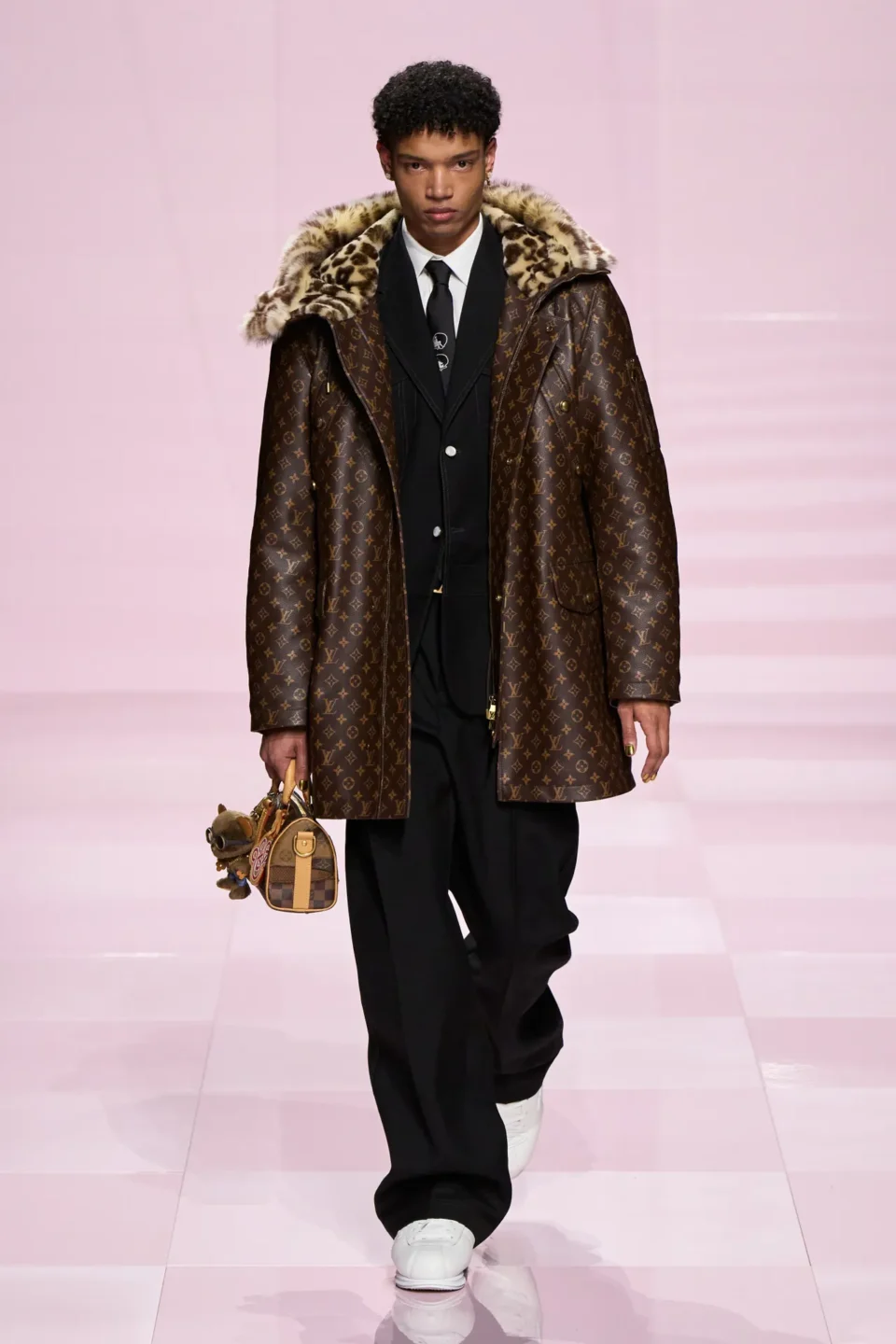 00052-louis-vuitton-fall-2025-menswear-credit-gorunway