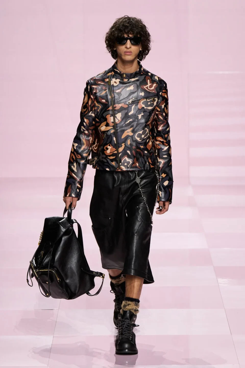 00053-louis-vuitton-fall-2025-menswear-credit-gorunway