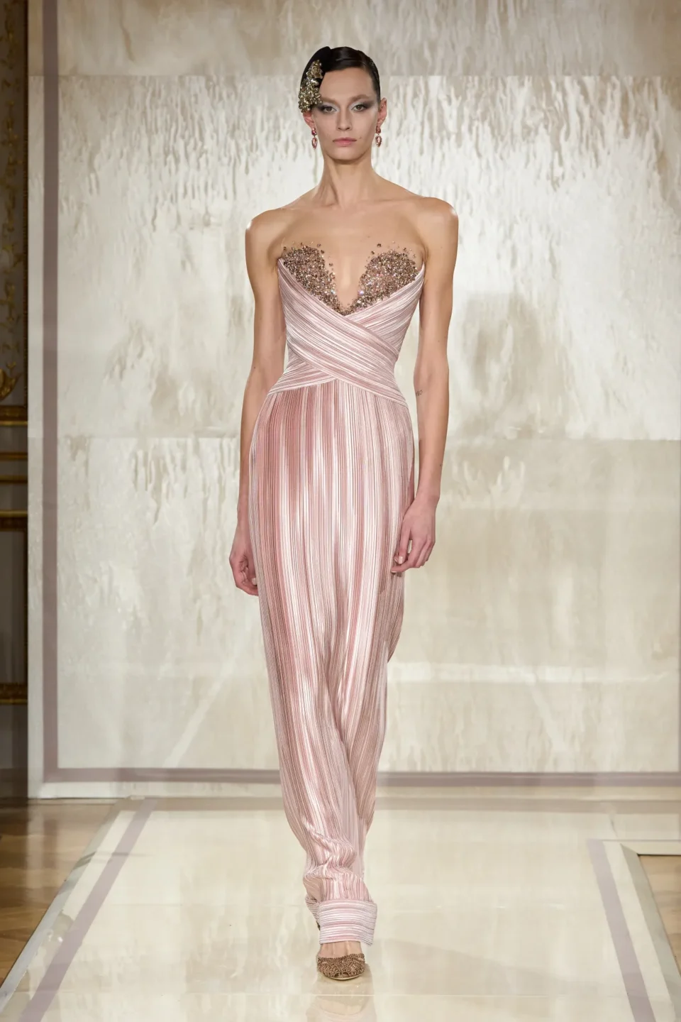 00054-armani-prive-spring-2025-couture-credit-gorunway