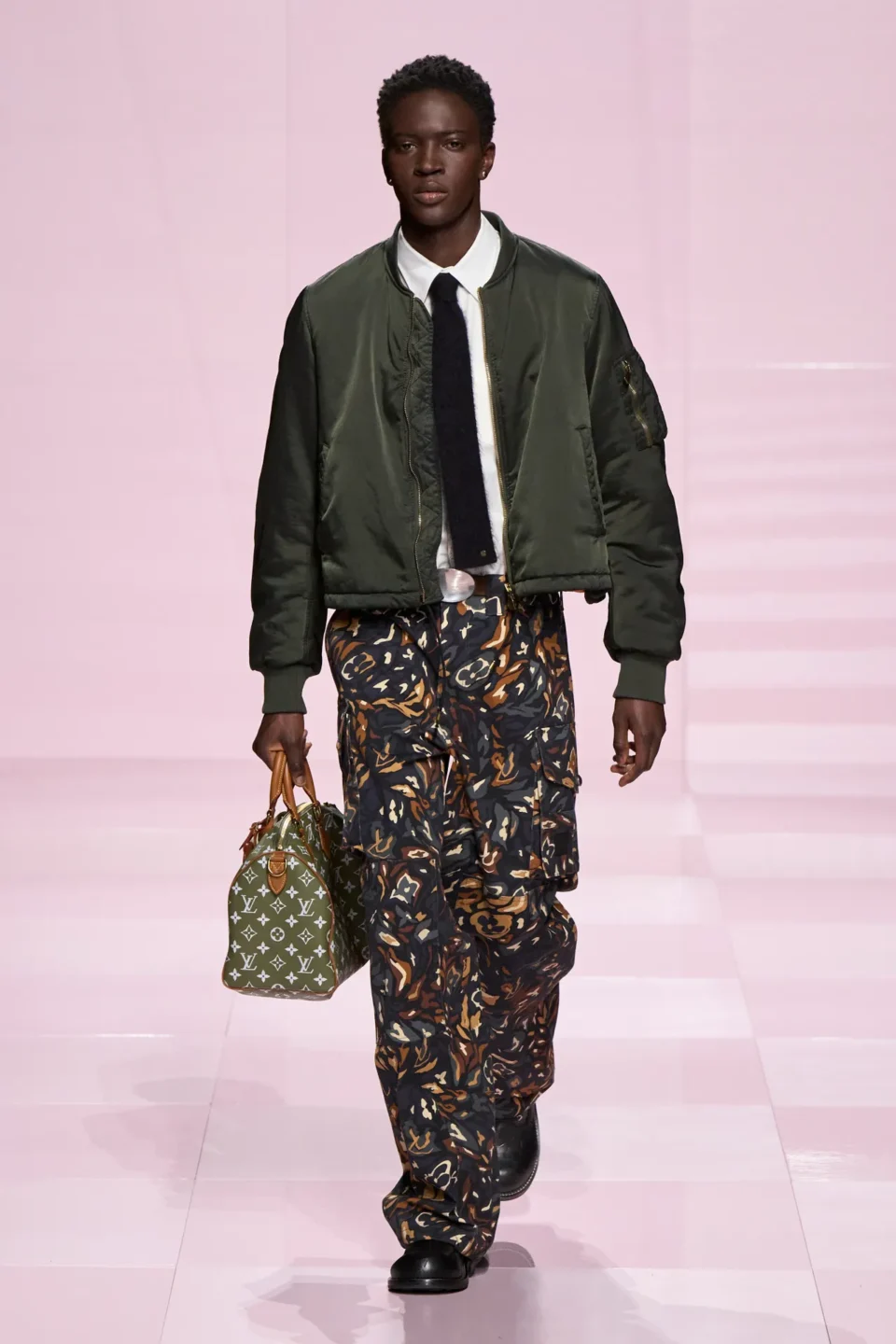 00054-louis-vuitton-fall-2025-menswear-credit-gorunway