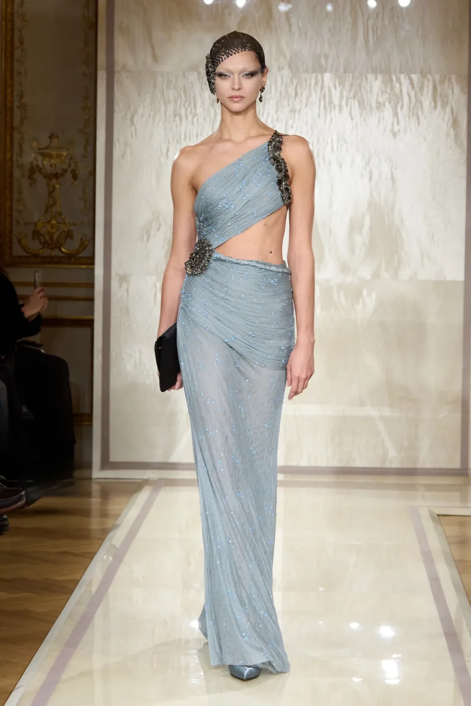 00055-armani-prive-spring-2025-couture-credit-gorunway