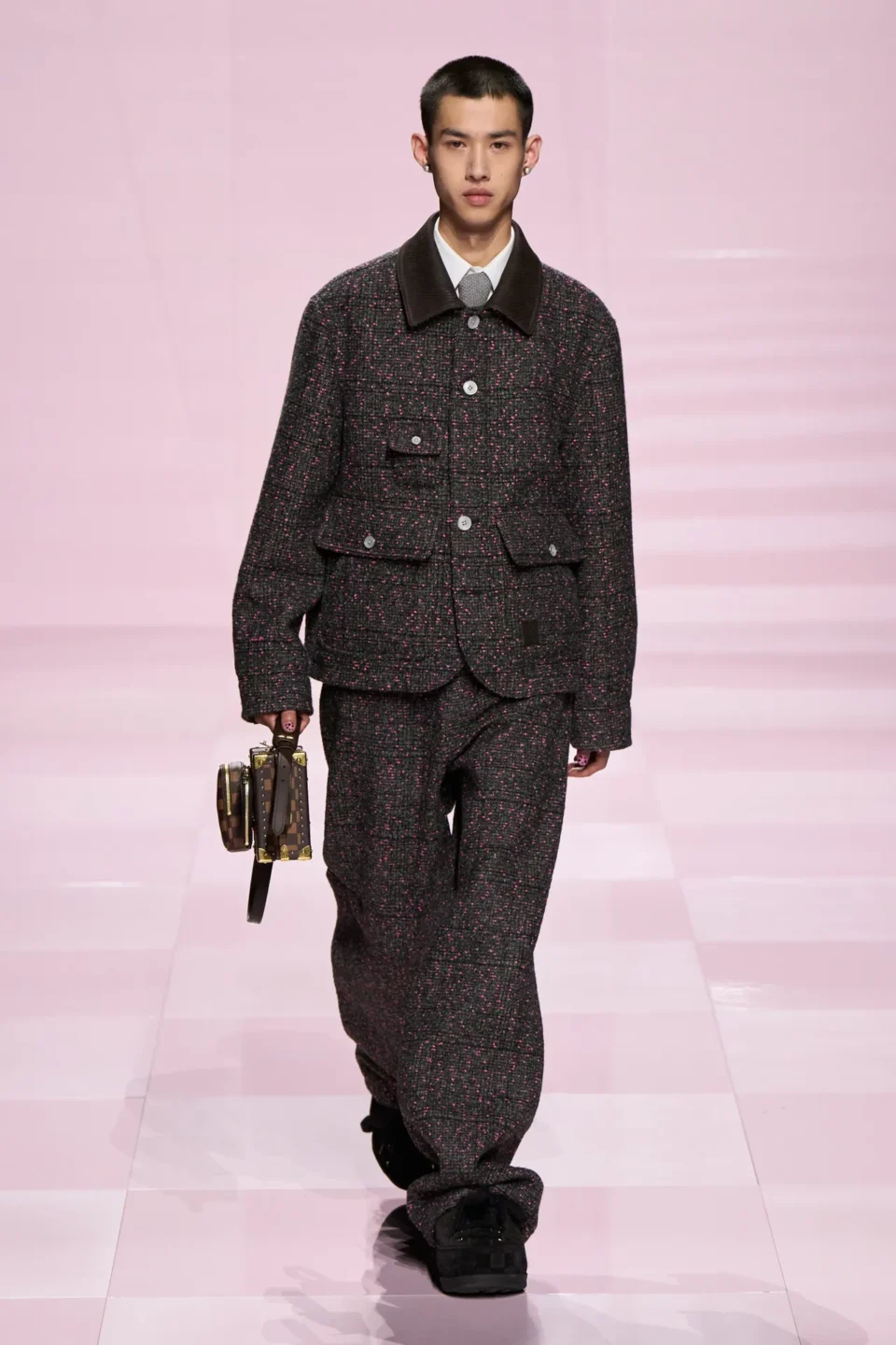 00069-louis-vuitton-fall-2025-menswear-credit-gorunway