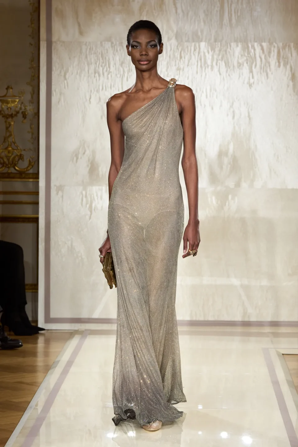 00072-armani-prive-spring-2025-couture-credit-gorunway