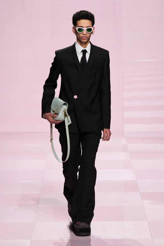 00072-louis-vuitton-fall-2025-menswear-credit-gorunway