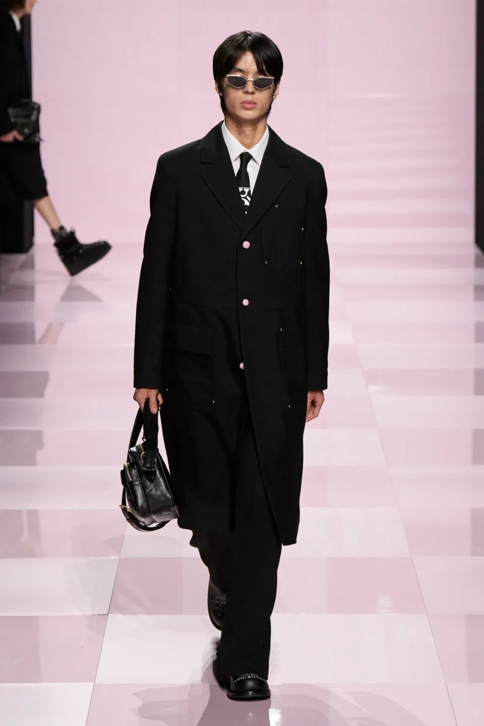 00074-louis-vuitton-fall-2025-menswear-credit-gorunway