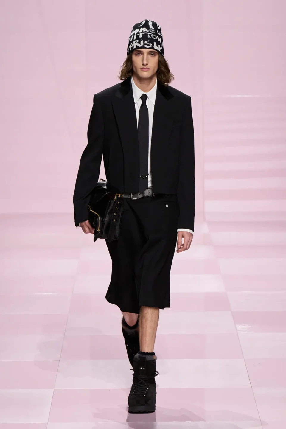 00075-louis-vuitton-fall-2025-menswear-credit-gorunway
