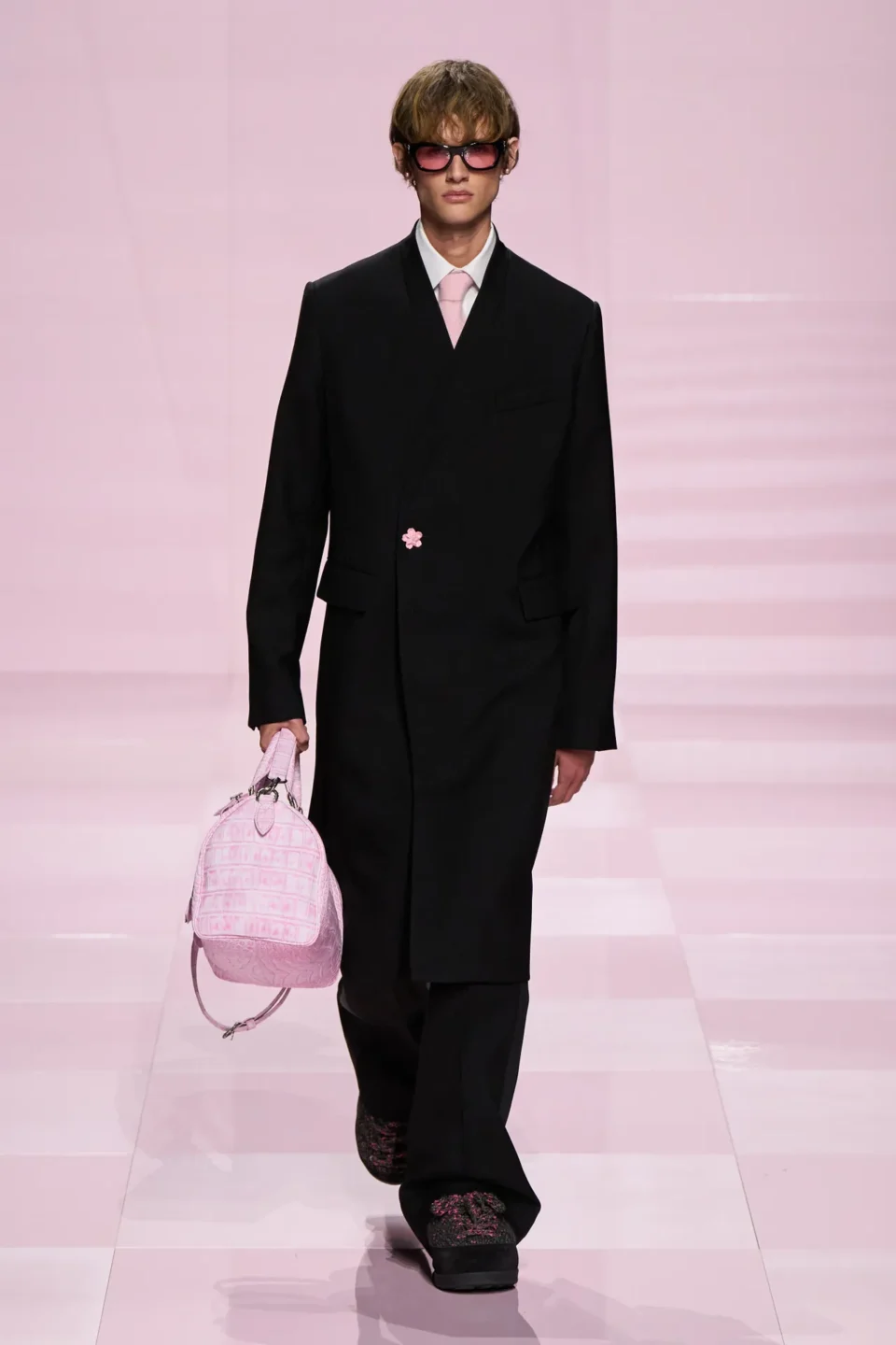 00076-louis-vuitton-fall-2025-menswear-credit-gorunway