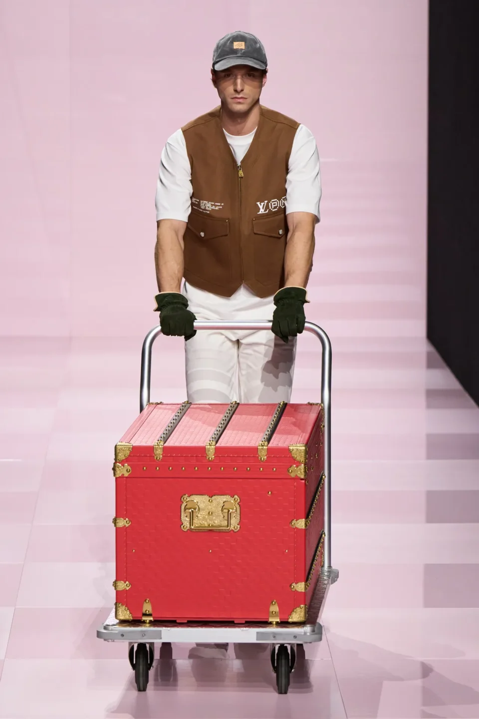 00079-louis-vuitton-fall-2025-menswear-credit-gorunway
