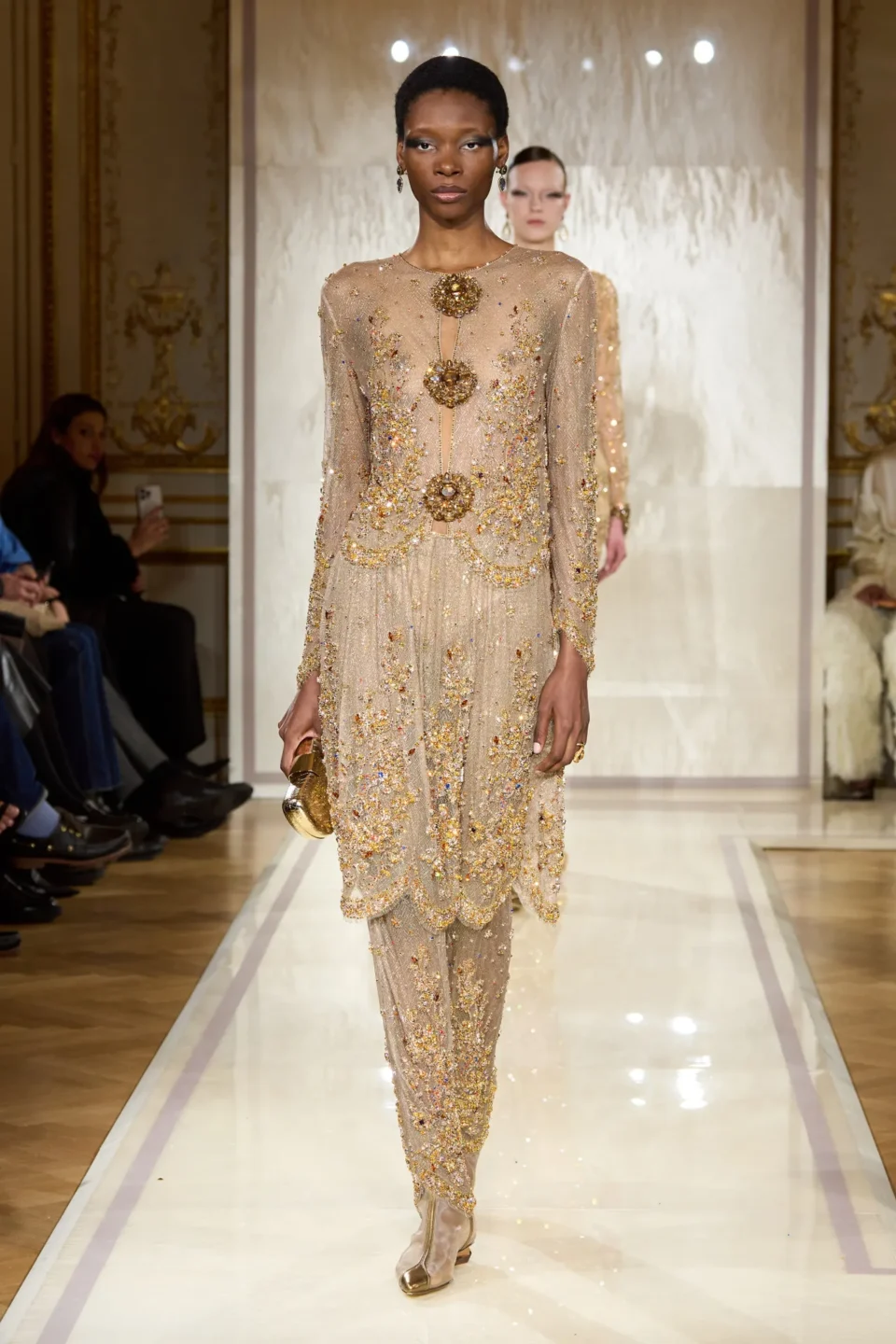 00082-armani-prive-spring-2025-couture-credit-gorunway