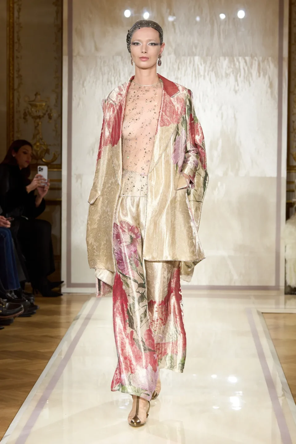00086-armani-prive-spring-2025-couture-credit-gorunway