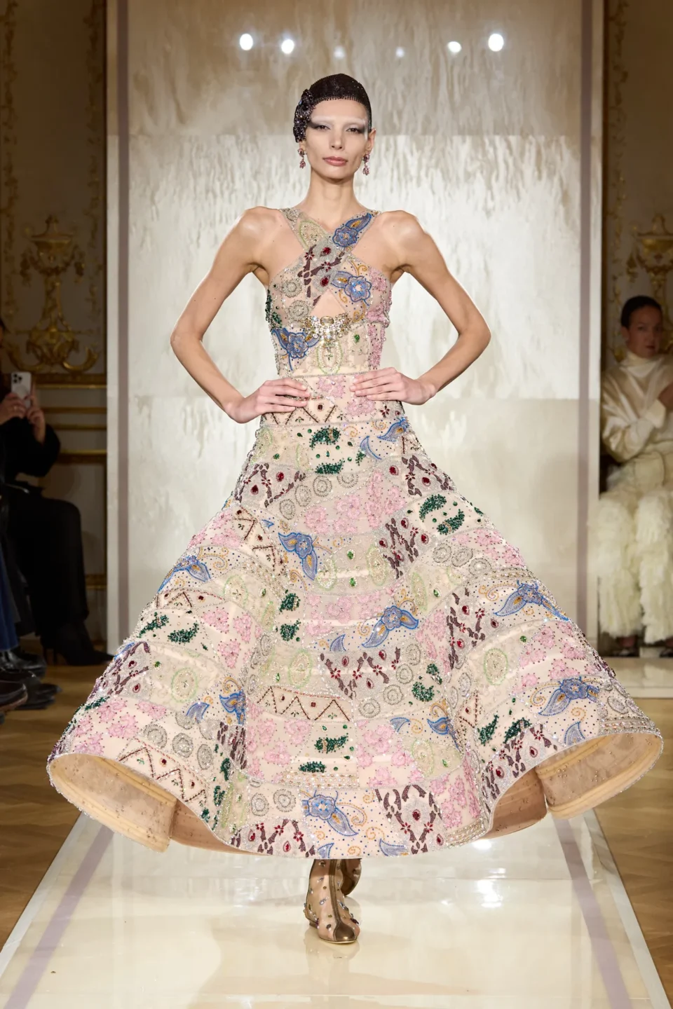 00090-armani-prive-spring-2025-couture-credit-gorunway