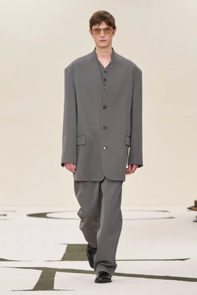 00002-calvin-klein-collection-fall-2025-ready-to-wear-credit-brand