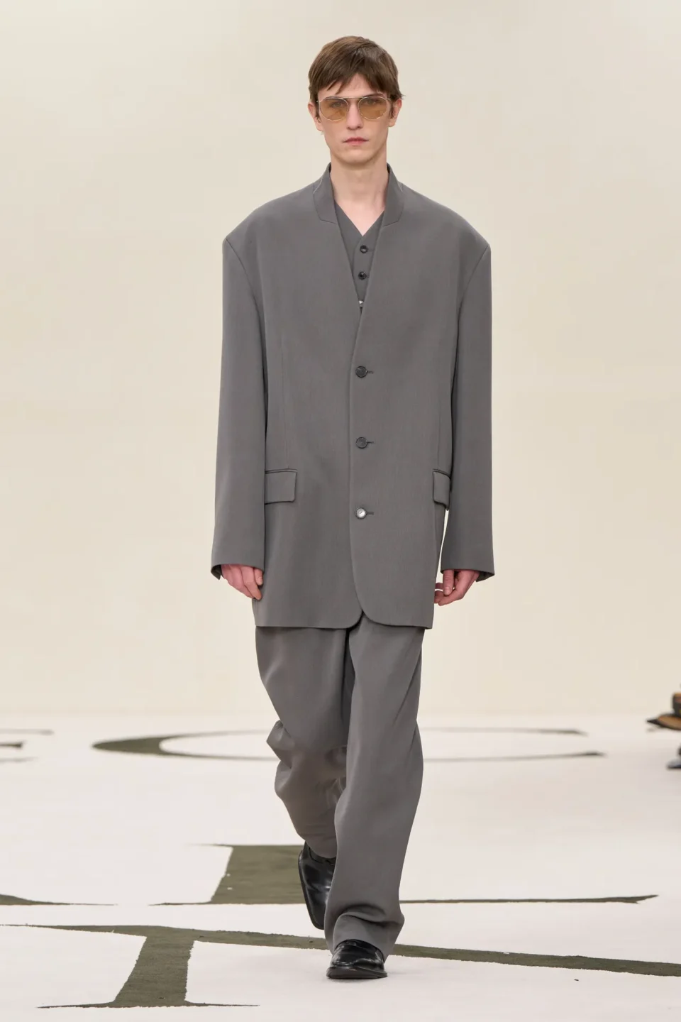 00002-calvin-klein-collection-fall-2025-ready-to-wear-credit-brand