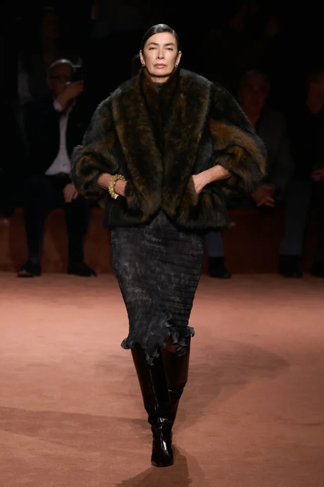 00004-fendi-fall-2025-ready-to-wear-credit-gorunway