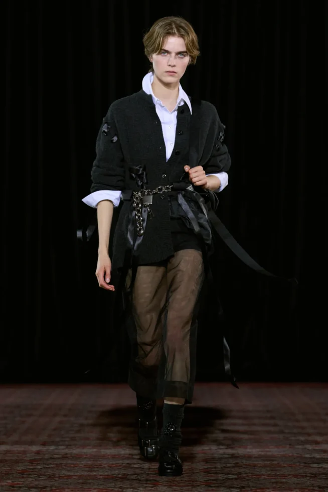 00004-simone-rocha-fall-2025-ready-to-wear-credit-gorunway