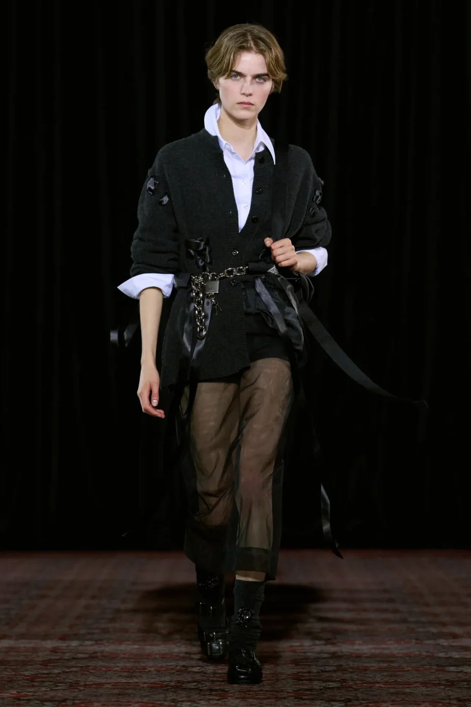 00004-simone-rocha-fall-2025-ready-to-wear-credit-gorunway