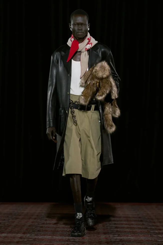 00006-simone-rocha-fall-2025-ready-to-wear-credit-gorunway