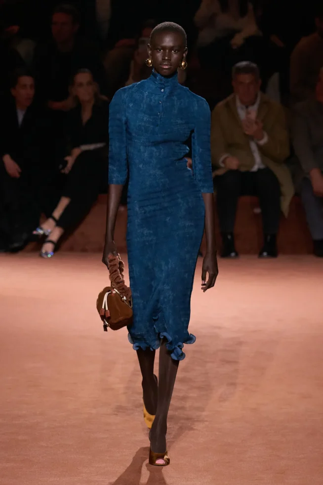 00007-fendi-fall-2025-ready-to-wear-credit-gorunway