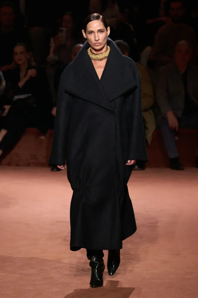 00010-fendi-fall-2025-ready-to-wear-credit-gorunway