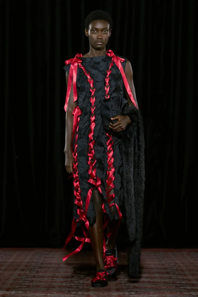 00012-simone-rocha-fall-2025-ready-to-wear-credit-gorunway