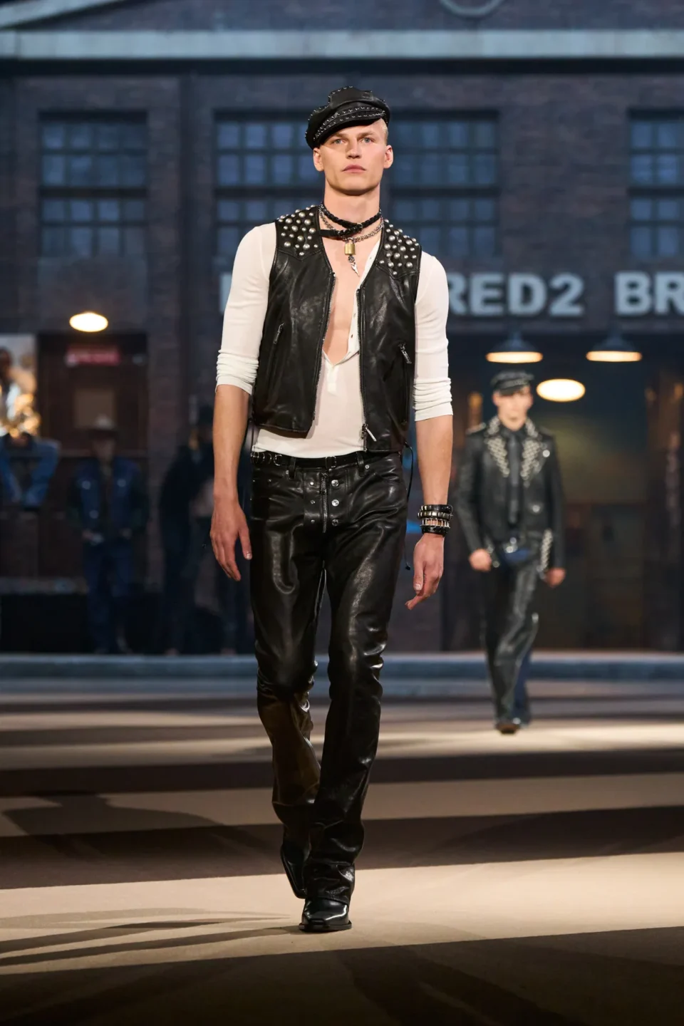 00014-dsquared2-fall-2025-ready-to-wear-credit-gorunway