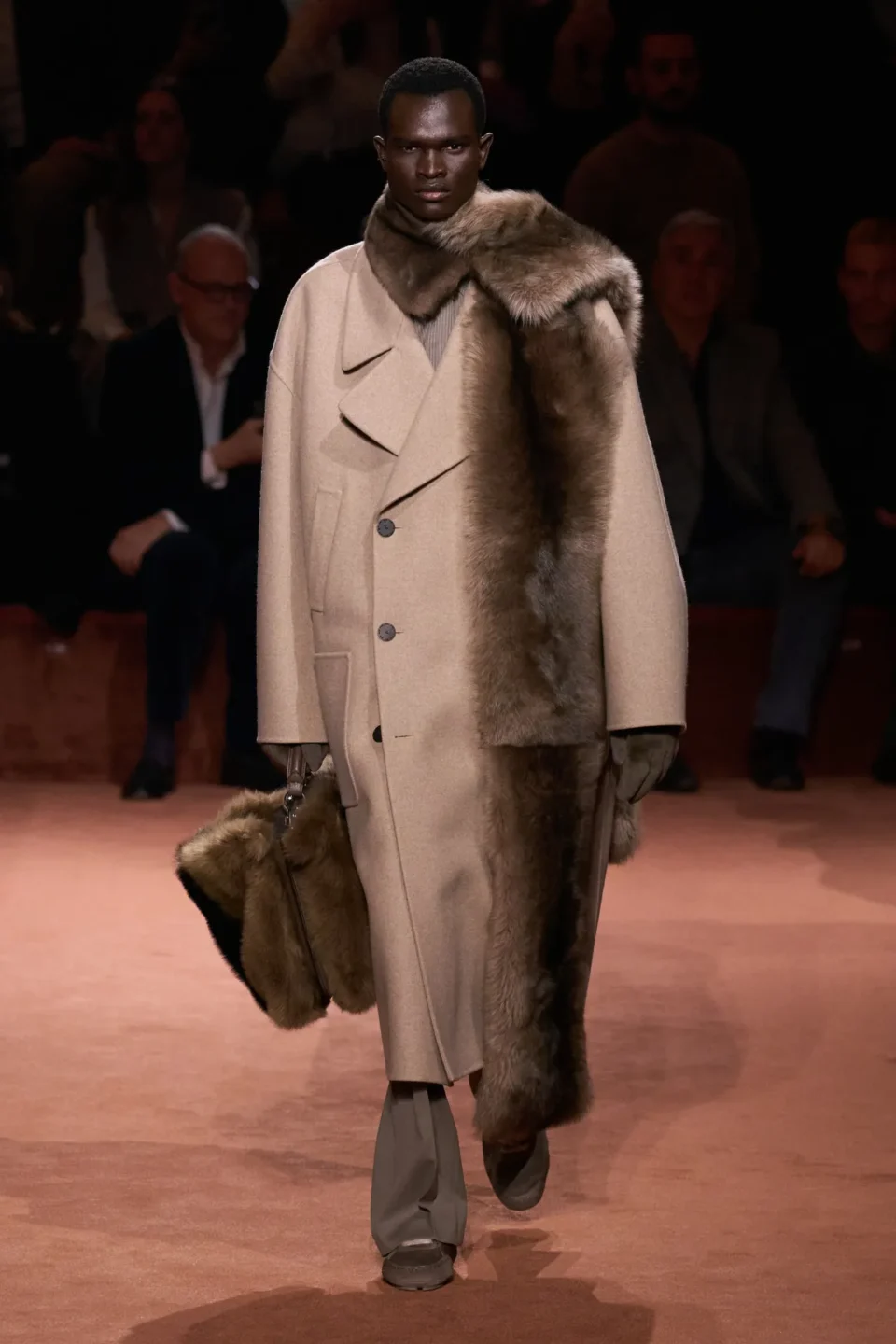 00014-fendi-fall-2025-ready-to-wear-credit-gorunway