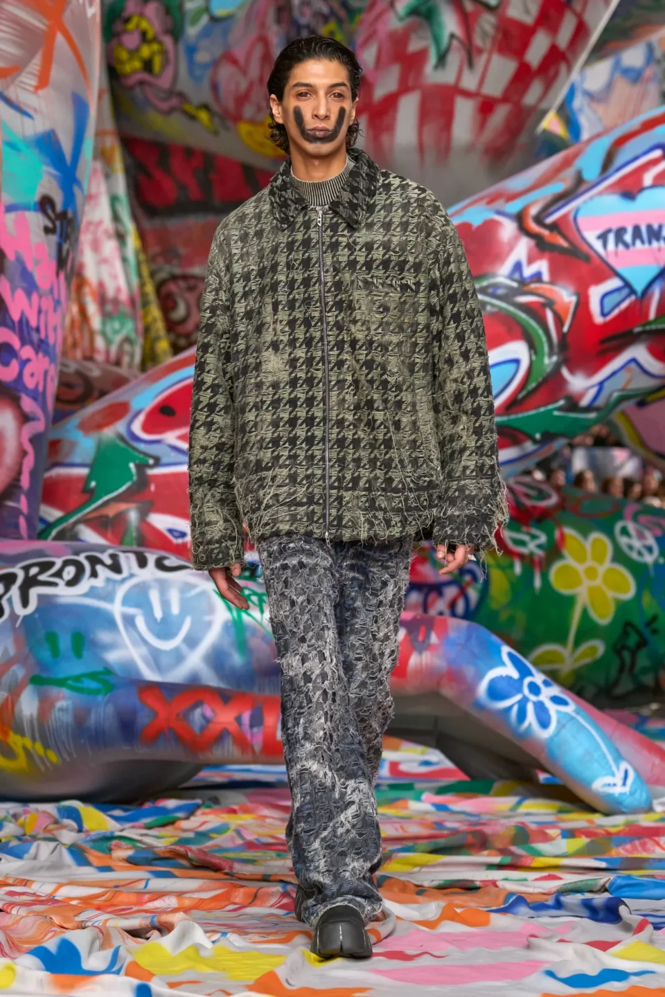 00017-diesel-fall-2025-ready-to-wear-credit-gorunway