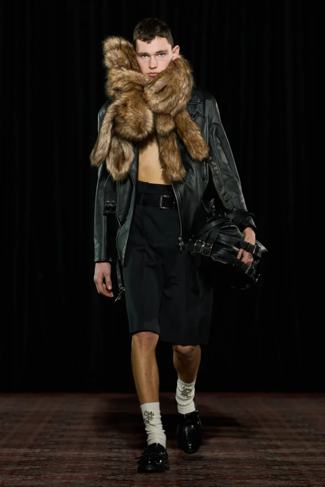 00018-simone-rocha-fall-2025-ready-to-wear-credit-gorunway