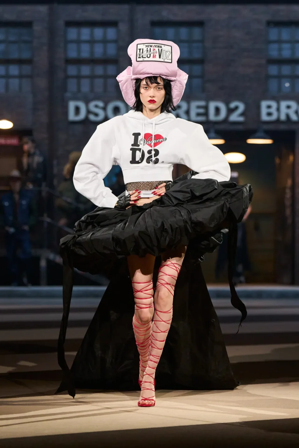 00020-dsquared2-fall-2025-ready-to-wear-credit-gorunway