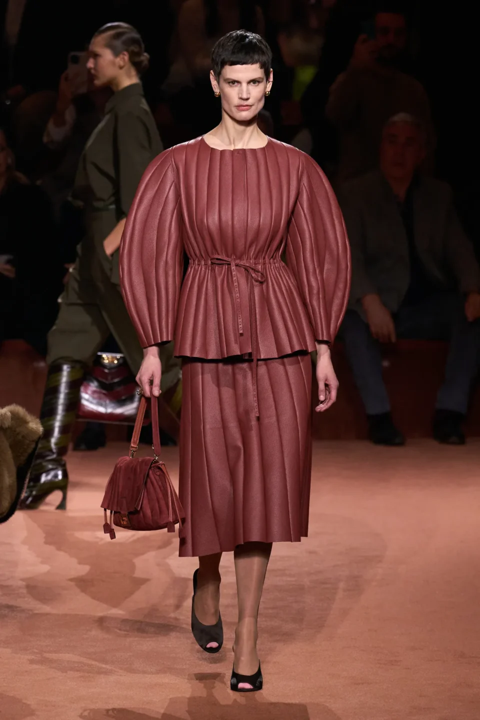 00021-fendi-fall-2025-ready-to-wear-credit-gorunway