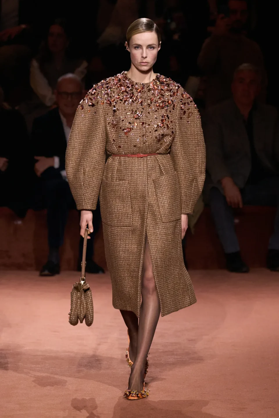 00022-fendi-fall-2025-ready-to-wear-credit-gorunway
