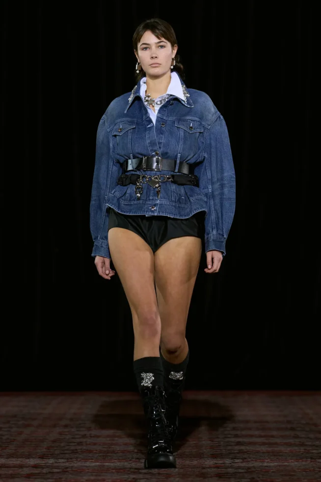 00022-simone-rocha-fall-2025-ready-to-wear-credit-gorunway