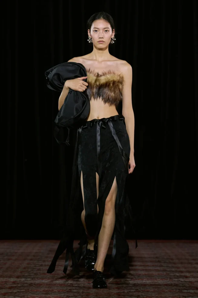 00026-simone-rocha-fall-2025-ready-to-wear-credit-gorunway