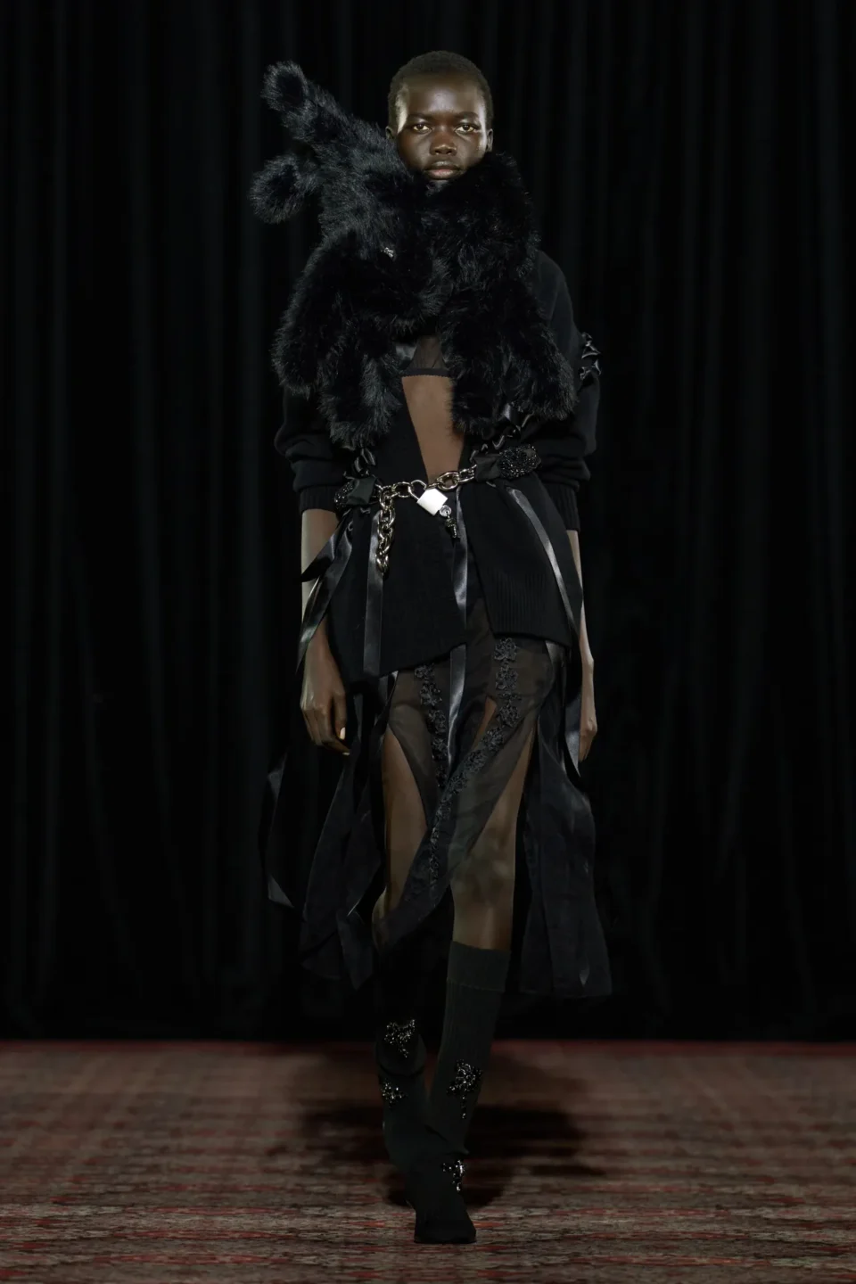 00027-simone-rocha-fall-2025-ready-to-wear-credit-gorunway