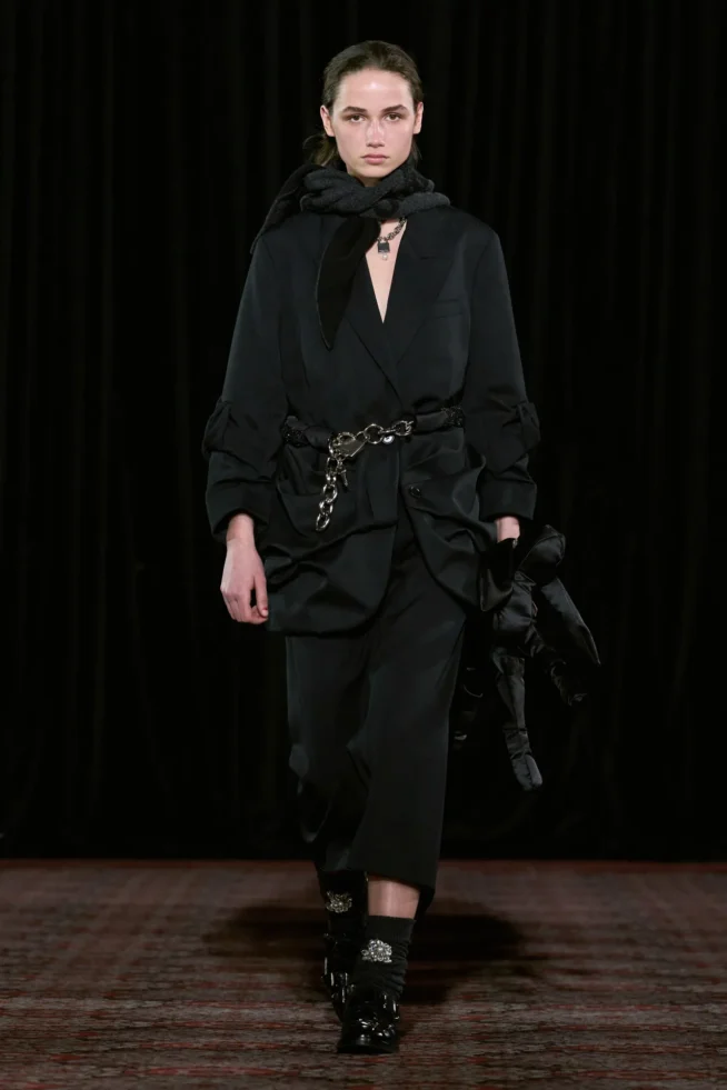 00033-simone-rocha-fall-2025-ready-to-wear-credit-gorunway
