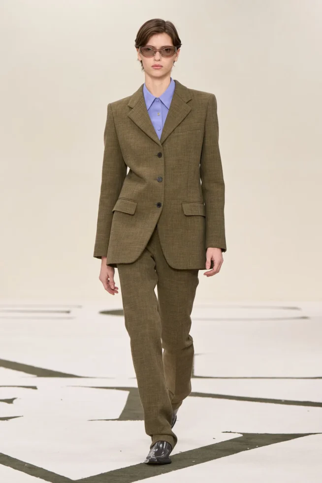 00034-calvin-klein-collection-fall-2025-ready-to-wear-credit-brand