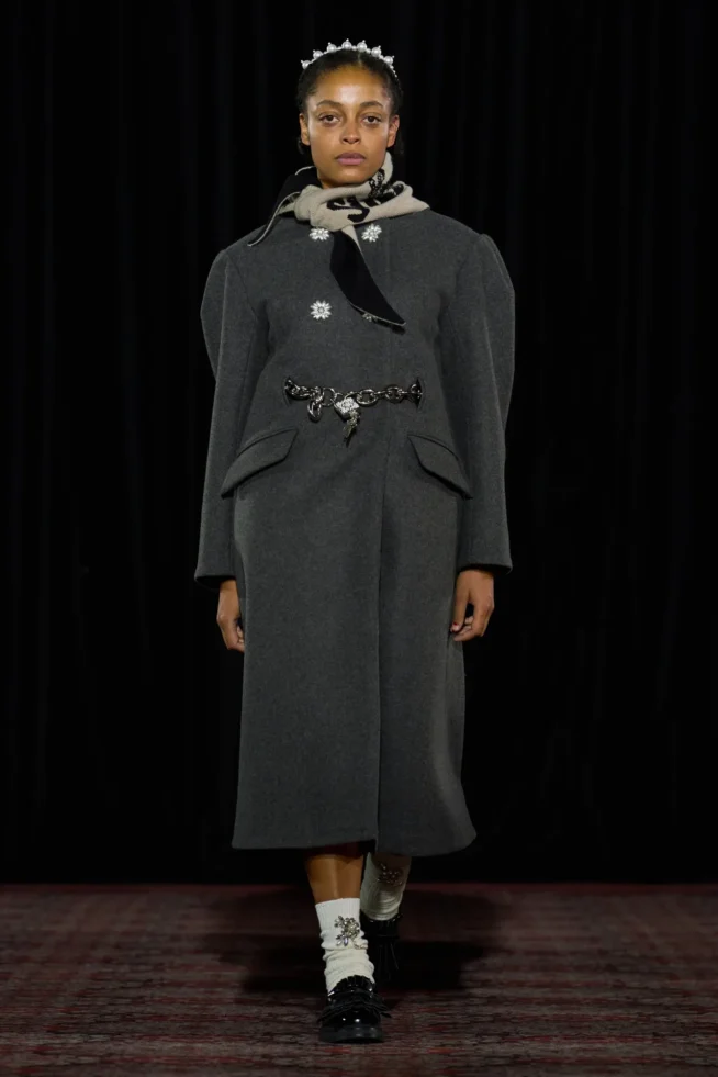 00038-simone-rocha-fall-2025-ready-to-wear-credit-gorunway