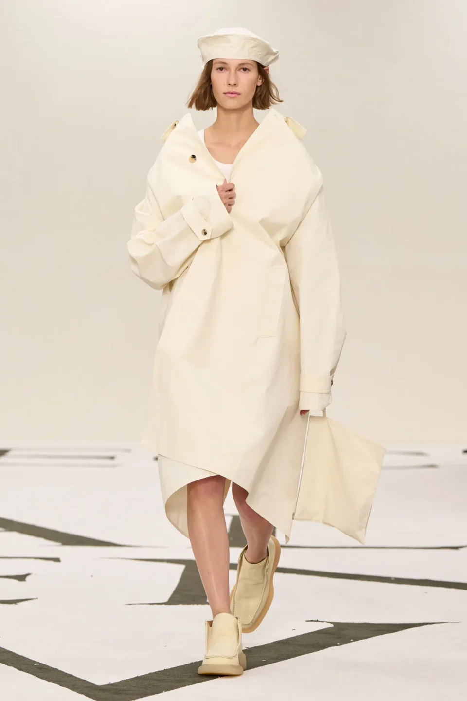 00039-calvin-klein-collection-fall-2025-ready-to-wear-credit-brand
