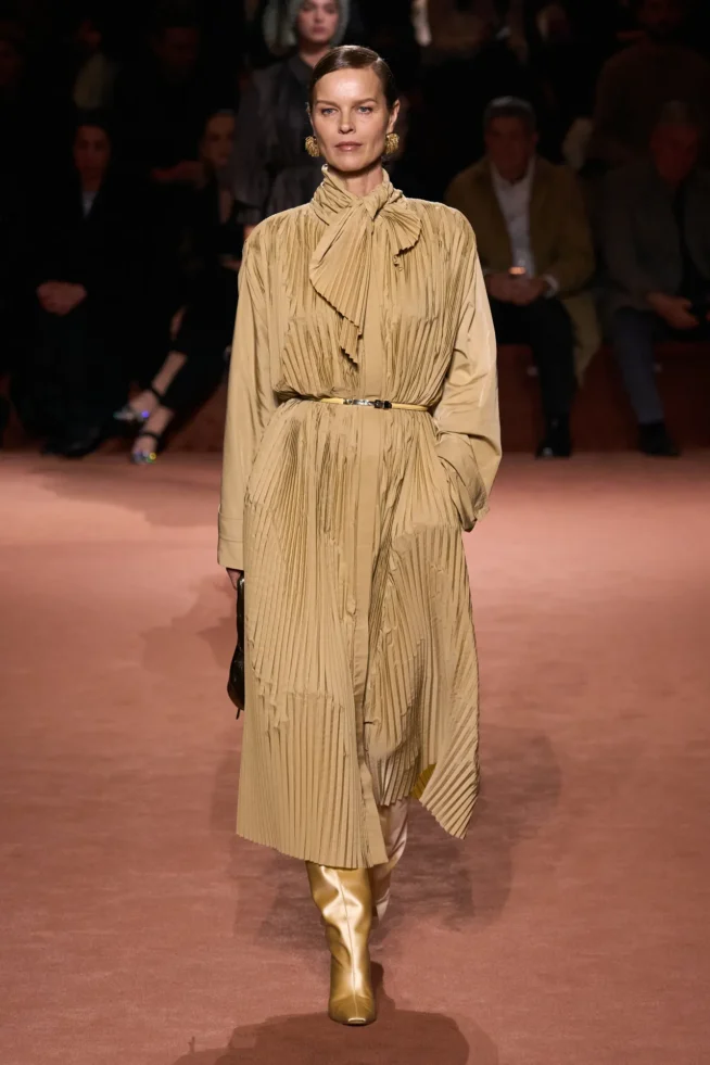 00039-fendi-fall-2025-ready-to-wear-credit-gorunway