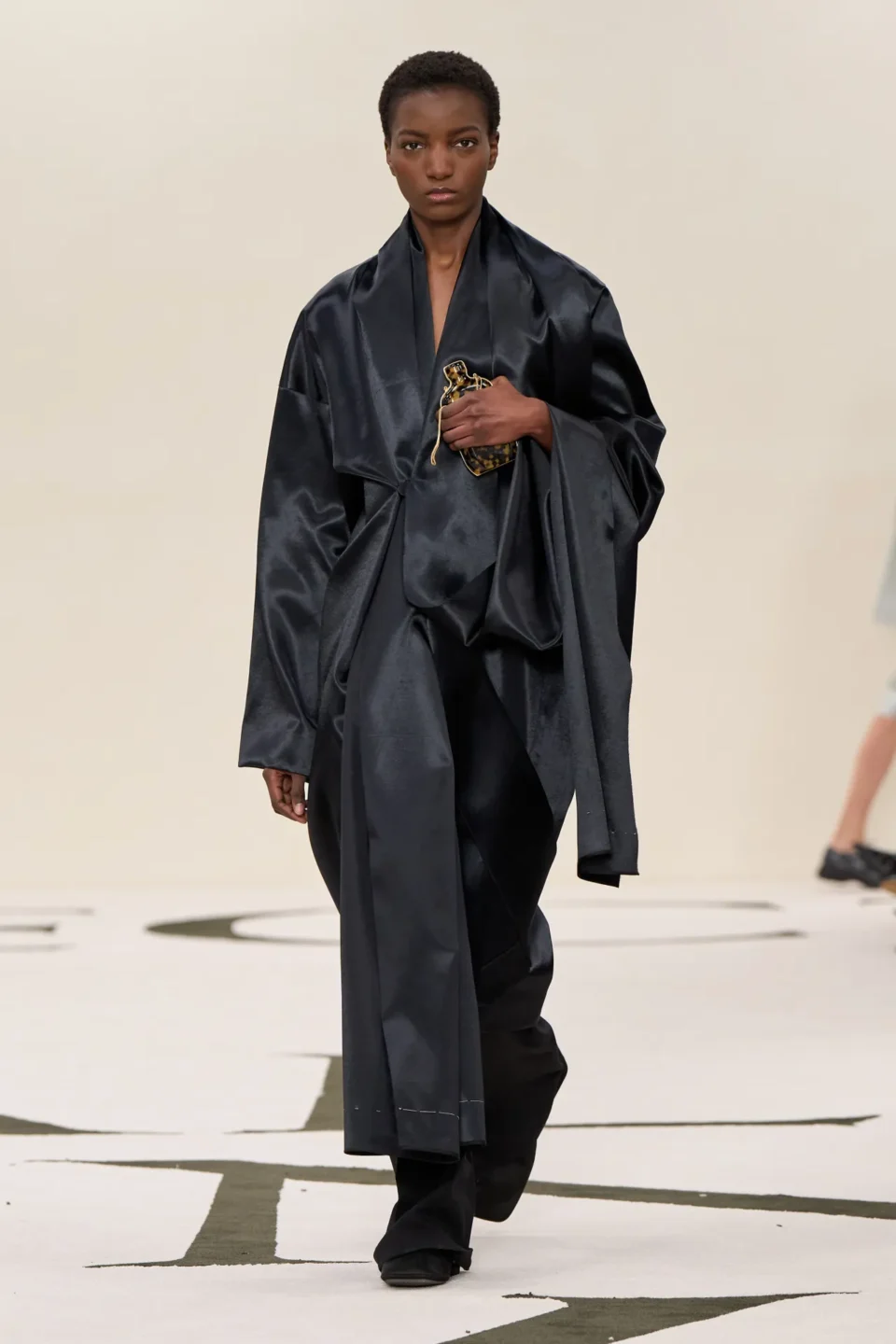 00048-calvin-klein-collection-fall-2025-ready-to-wear-credit-brand