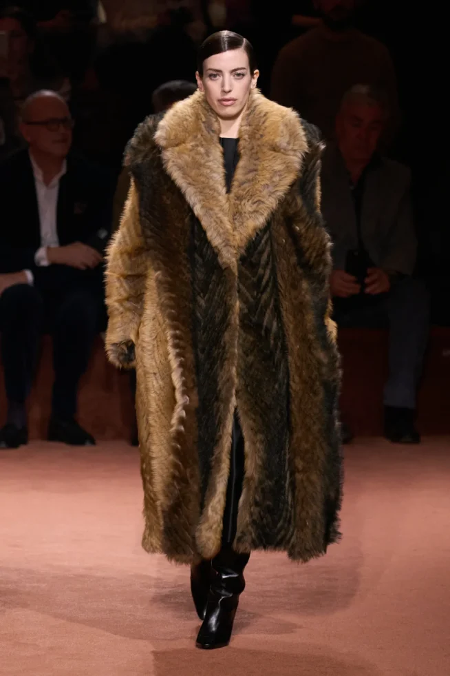 00048-fendi-fall-2025-ready-to-wear-credit-gorunway