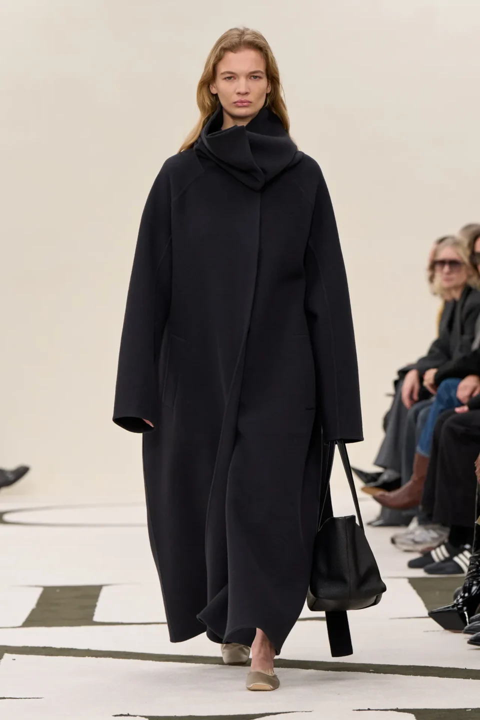 00049-calvin-klein-collection-fall-2025-ready-to-wear-credit-brand