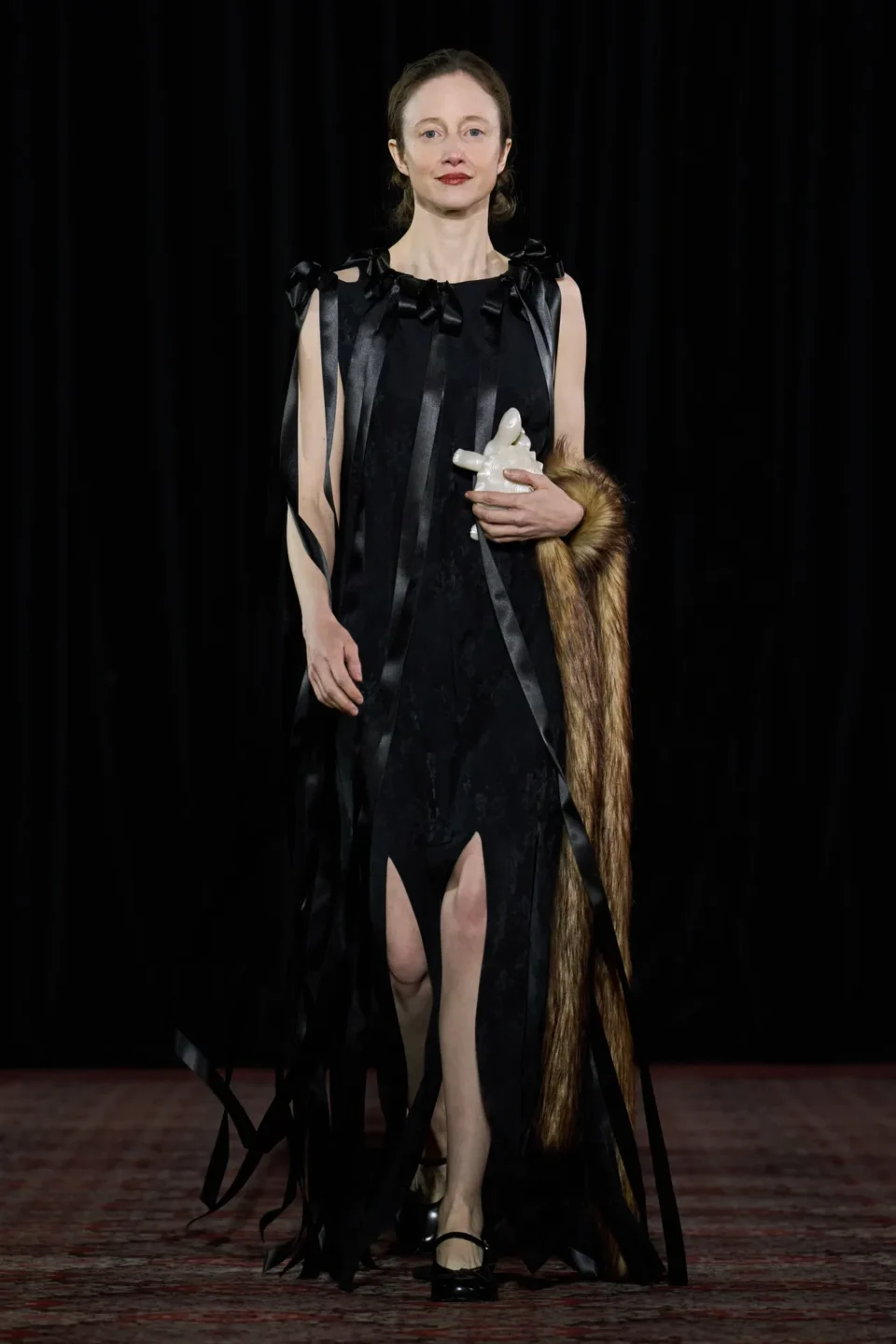 00051-simone-rocha-fall-2025-ready-to-wear-credit-gorunway