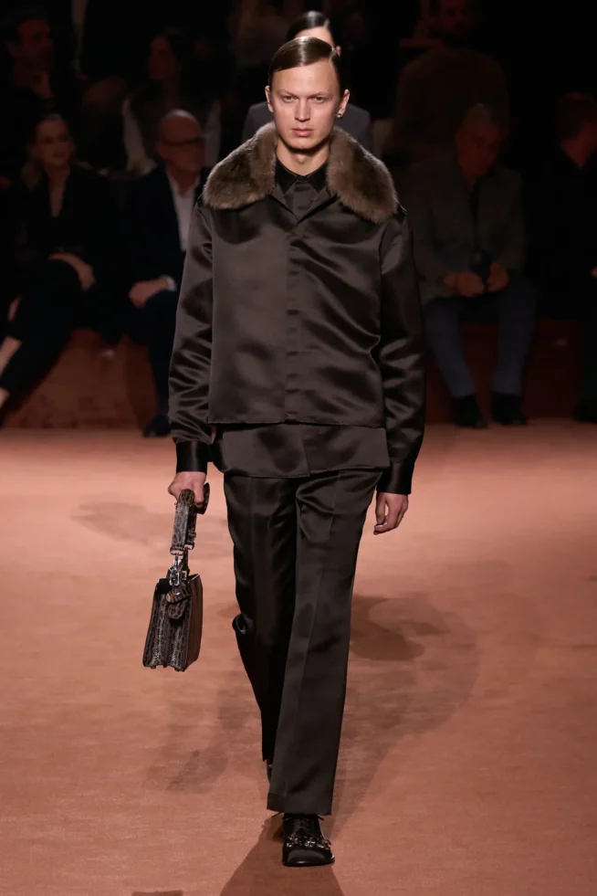 00053-fendi-fall-2025-ready-to-wear-credit-gorunway